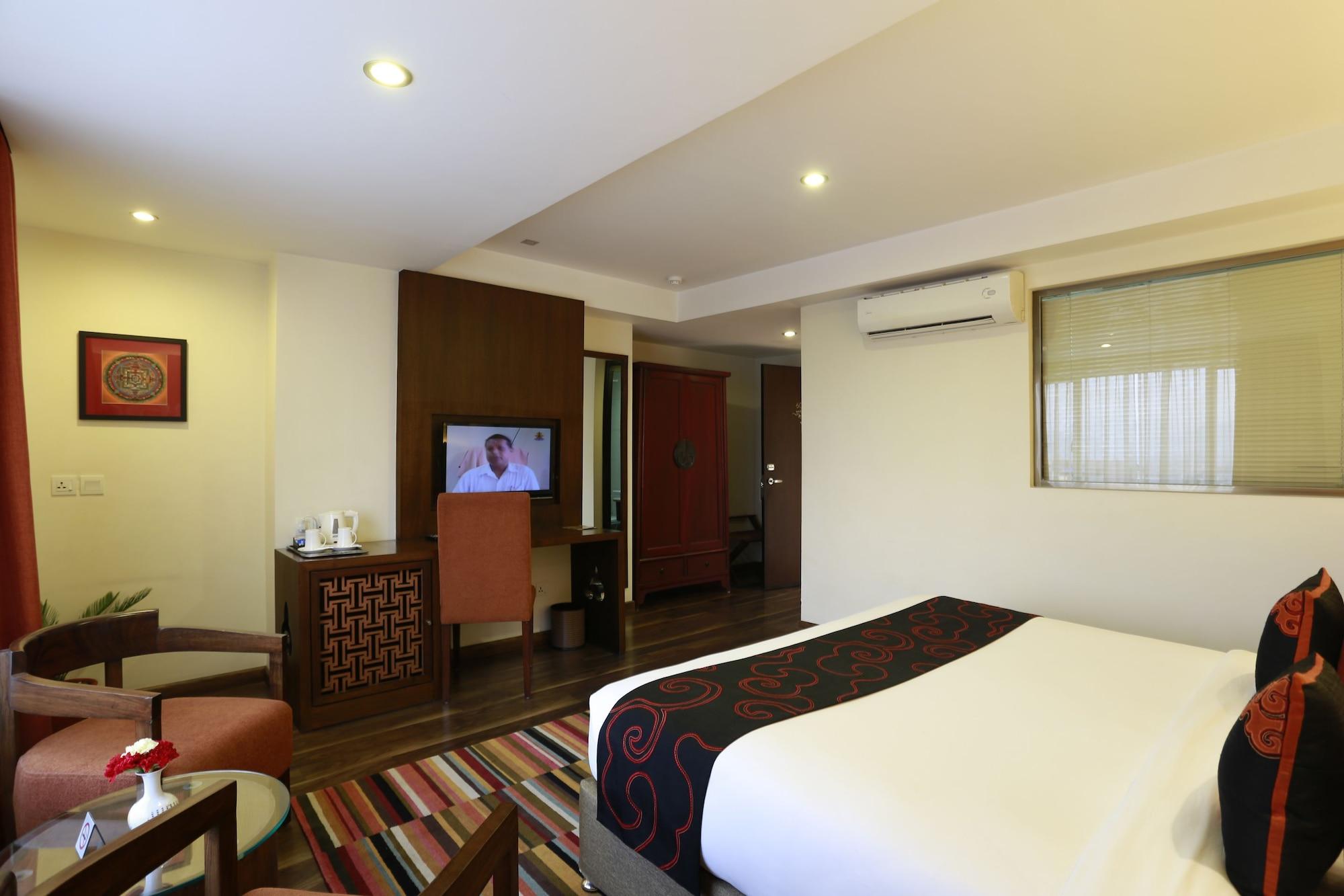 Hotel Shambala Катманду Экстерьер фото