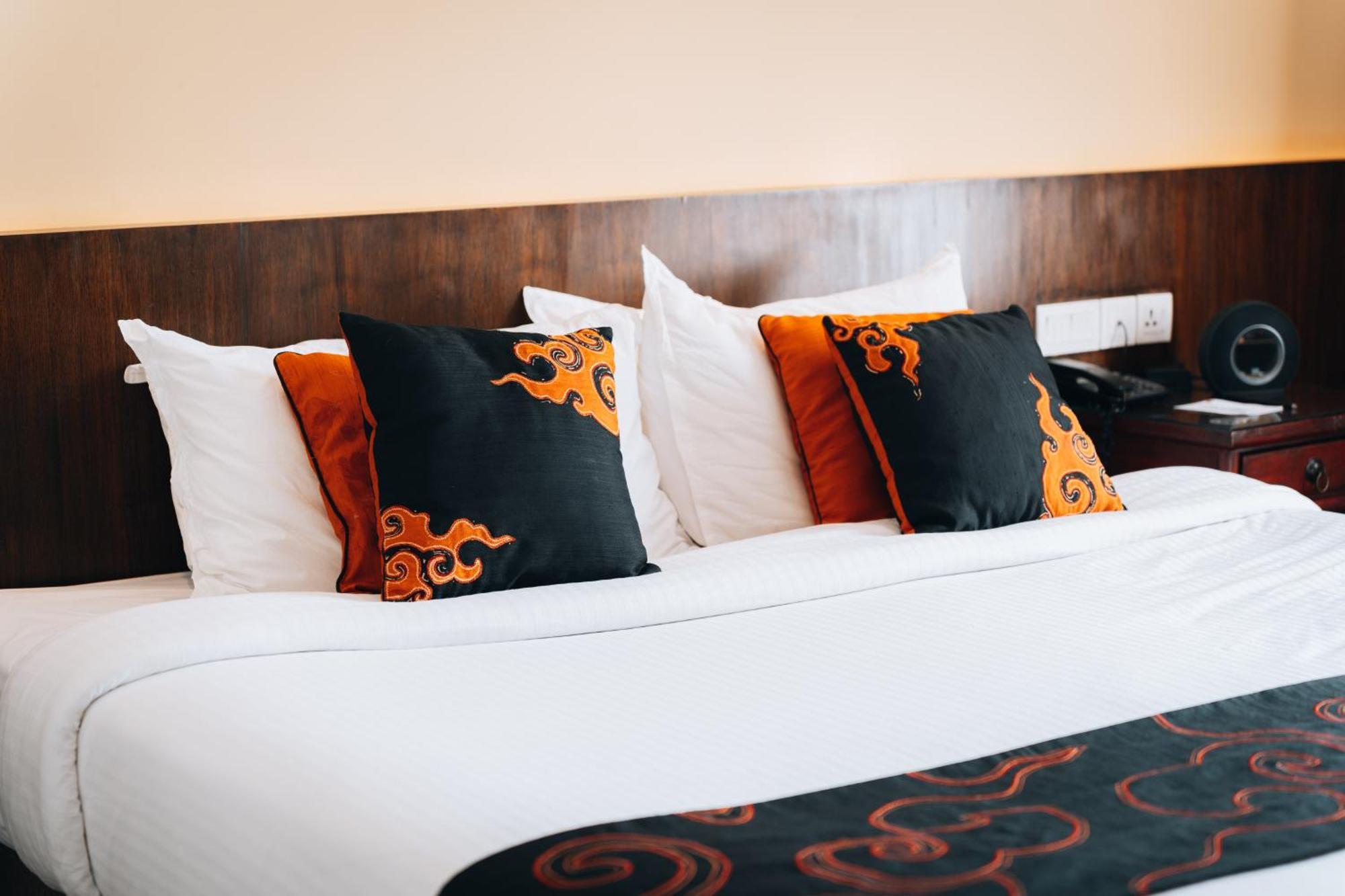 Hotel Shambala Катманду Экстерьер фото