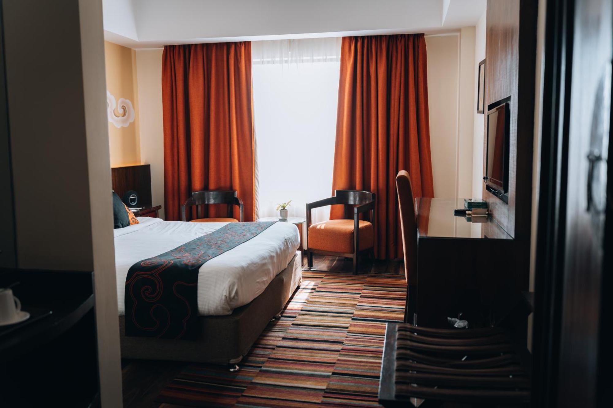 Hotel Shambala Катманду Экстерьер фото